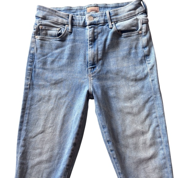 MOTHER High Waisted Looker Crop Jeans Swimming Pool Sunday Light Wash Denim - Picture 5 of 8